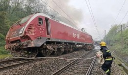 火车晚点爆料视频大全集,揭秘全国各大铁路站现场爆料视频大全