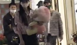 刘大锤爆料当红明星视频,当红明星私密视频引发热议！