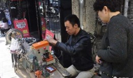 爆料残疾人摆摊视频下载,生活不易，自强不息