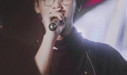 离谱爆料黄明昊视频大全,真相与笑料并存